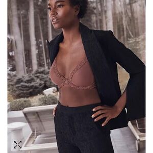 Natori Feathers Plunge Bra Truffle